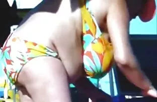 XXX 若いカップルとその性別 アダルト 動画 女性 用