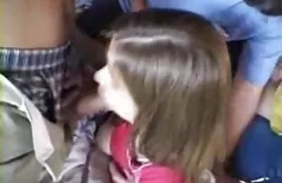 XXX 働く売春婦！ 女性 向け エロ 動画 無料