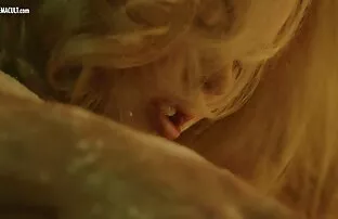 XXX 興奮した金髪 無料 エロ 動画 女の子 向け