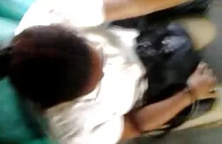 XXX ヴィラの土地でコックを吸う 大人 の 女性 の ため の アダルト 動画
