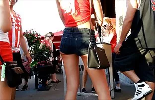 XXX Orgiesロシアのための三-一人の男と2ガールフレンド 女 向け エロ 動画 無料